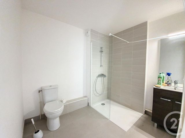 Appartement F2 à louer - 2 pièces - 41.55 m2 - MELUN - 77 - ILE-DE-FRANCE - Century 21 Cerim
