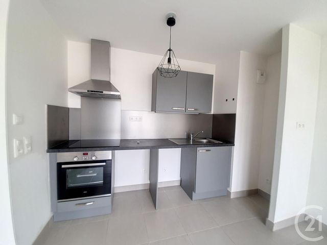 Appartement F2 à louer - 2 pièces - 41.55 m2 - MELUN - 77 - ILE-DE-FRANCE - Century 21 Cerim
